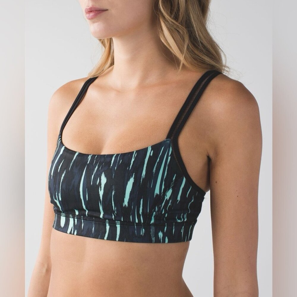 Lululemon women's mint green & black straight up sporty athletic sports bra in 6
